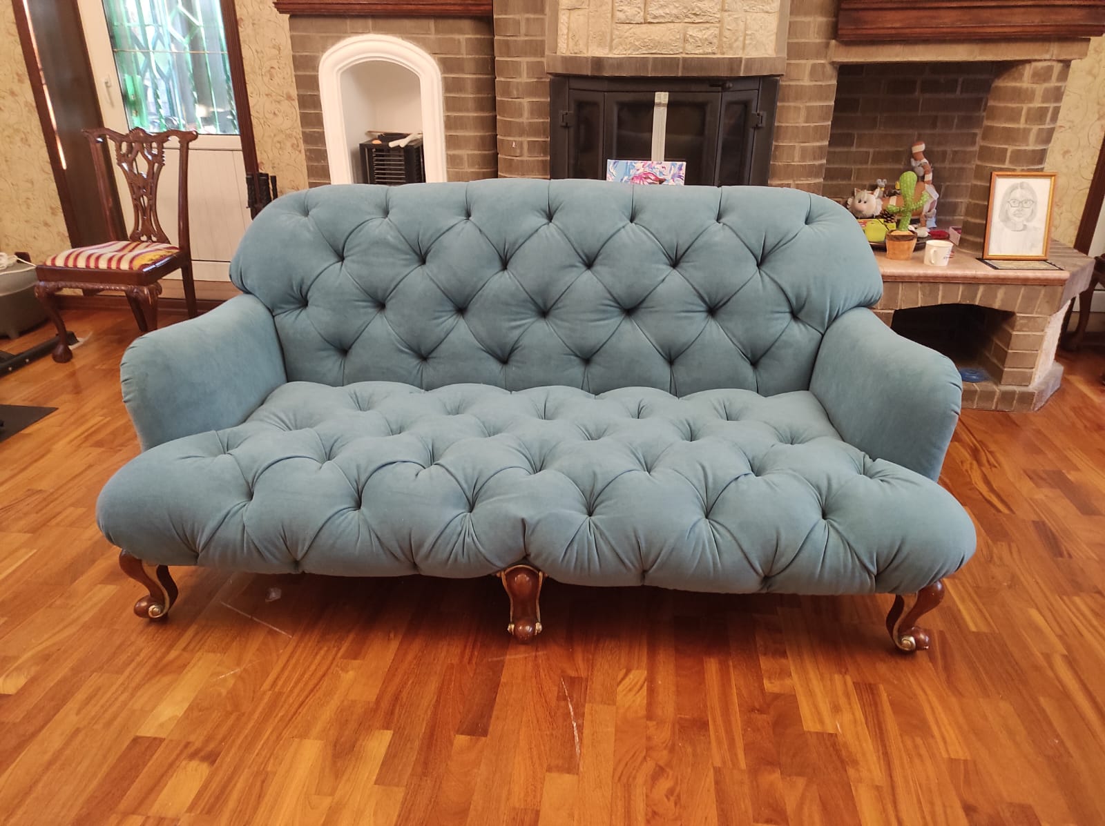 Обивка дивана. Красный Холм